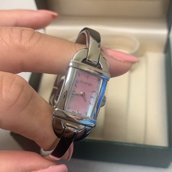 💥SALE💥Authentic Gucci Watch Mother Pearl 6800L🌸 - Picture 14 of 17